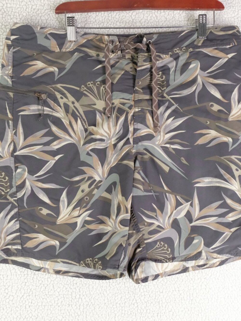Patagonia Board Shorts Mens 36 Gray Green Tropical Zip Pocket Outdoor Beach